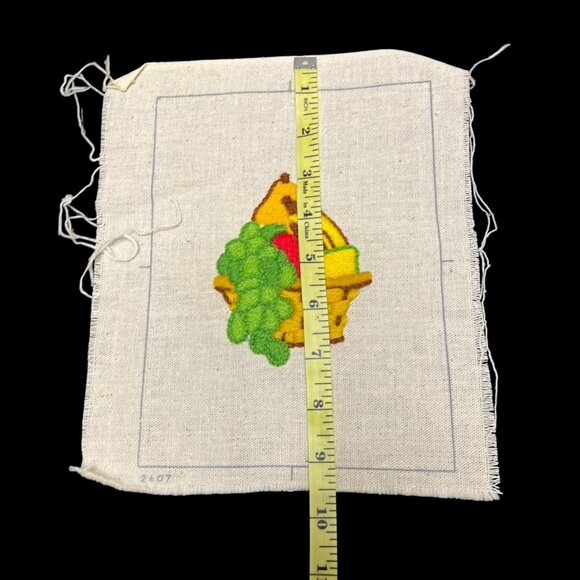 VTG 1970s Crewel Vegetable Basket Needlepoint Embroidery Complete Grannycore - Picture 5 of 5